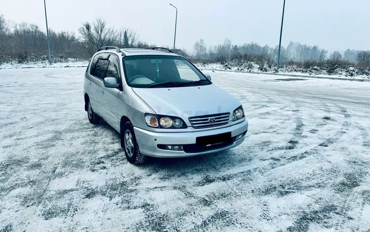 Toyota Ipsum 1996 годаfor3 300 000 тг. в Усть-Каменогорск