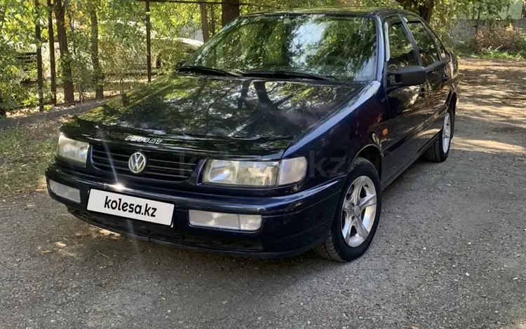 Volkswagen Passat 1993 годаүшін2 500 000 тг. в Усть-Каменогорск