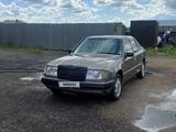 Mercedes-Benz E 230 1989 года за 1 400 000 тг. в Астана – фото 2