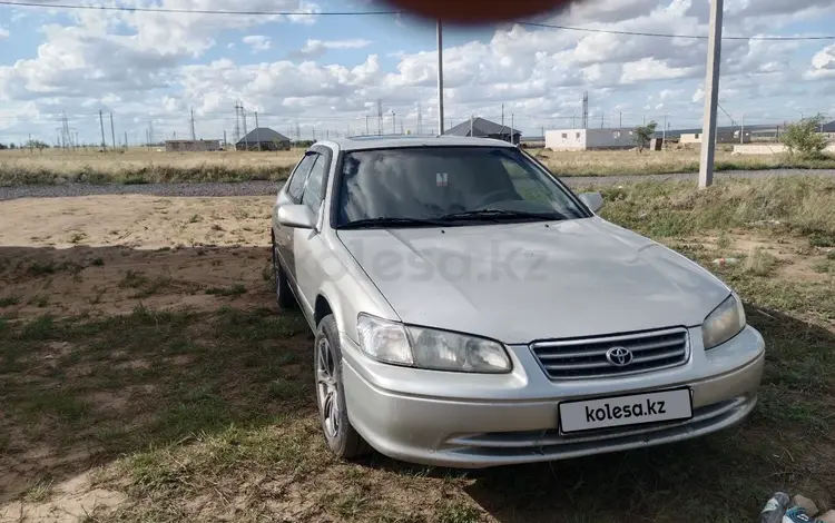 Toyota Camry 2001 годаfor3 500 000 тг. в Актобе