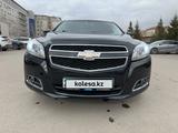 Chevrolet Malibu 2014 года за 6 700 000 тг. в Астана – фото 2