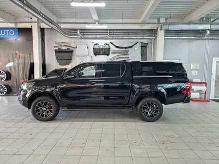 Toyota Hilux 2022 года за 28 000 000 тг. в Астана – фото 2