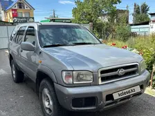 Nissan Pathfinder, 1999