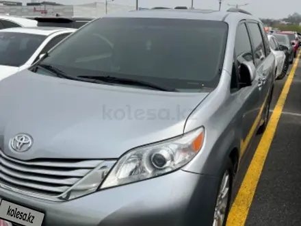 Toyota Sienna 2013 года за 9 000 000 тг. в Тараз