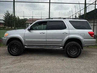 Toyota Sequoia, 2007