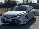 Toyota Camry 2018 года за 10 700 000 тг. в Шымкент – фото 2