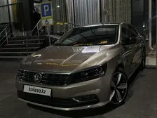Volkswagen Passat, 2015