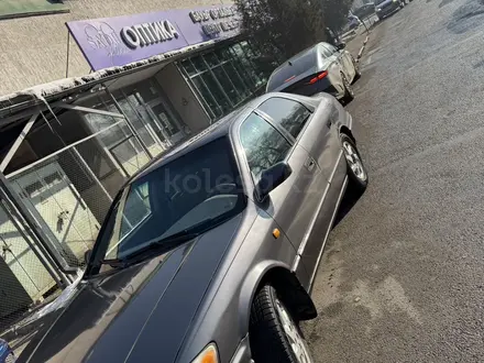 Toyota Camry 1998 года за 3 300 000 тг. в Алматы – фото 4