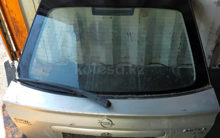 Задняя крышка багажника на Opel Astra G за 25 000 тг. в Алматы