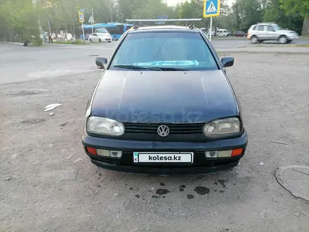 Volkswagen Golf 1996 года за 1 250 000 тг. в Астана – фото 2