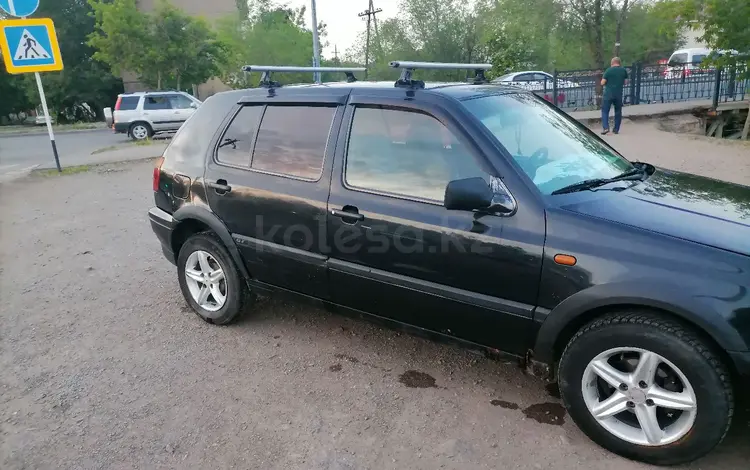 Volkswagen Golf 1996 годаүшін1 250 000 тг. в Астана