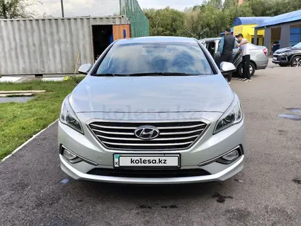 Hyundai Sonata 2015 года за 7 000 000 тг. в Астана – фото 2