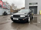 Volkswagen Vento 1994 года за 2 400 000 тг. в Астана – фото 2