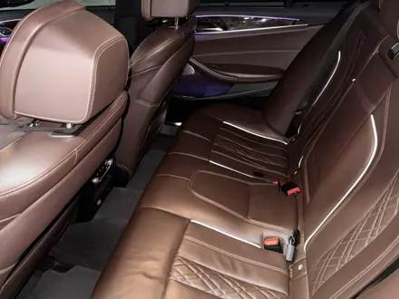 BMW 540 2018 года за 22 000 000 тг. в Алматы – фото 10
