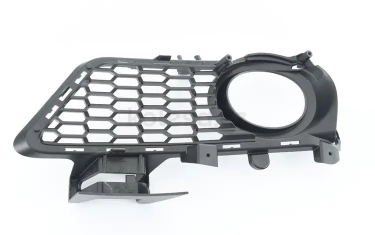 Решетка туманника F30 за 17 000 тг. в Алматы