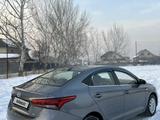 Hyundai Accent 2018 годаfor7 300 000 тг. в Алматы – фото 3