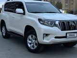 Toyota Land Cruiser Prado 2020 года за 23 300 000 тг. в Актобе – фото 3