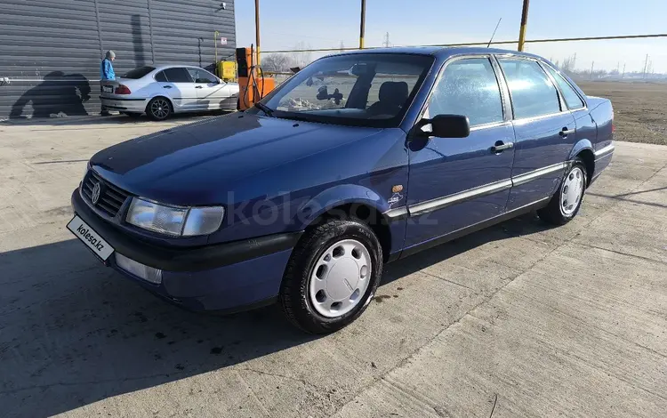 Volkswagen Passat 1995 года за 1 850 000 тг. в Тараз