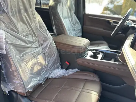 Chevrolet Tahoe 2025 года за 48 500 000 тг. в Алматы – фото 12
