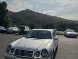 Mercedes-Benz E 280 1996 годаүшін2 300 000 тг. в Есик – фото 2