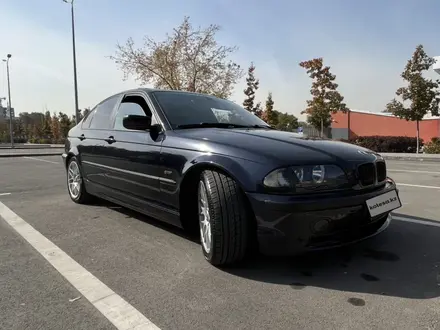 BMW 328 1999 года за 4 300 000 тг. в Алматы