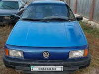 Volkswagen Passat 1992 годаfor650 000 тг. в Астана