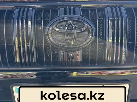 Toyota Land Cruiser Prado 2018 года за 25 000 000 тг. в Алматы – фото 15