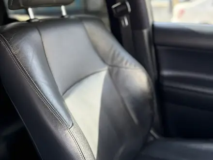 Toyota Land Cruiser Prado 2018 года за 25 000 000 тг. в Алматы – фото 18