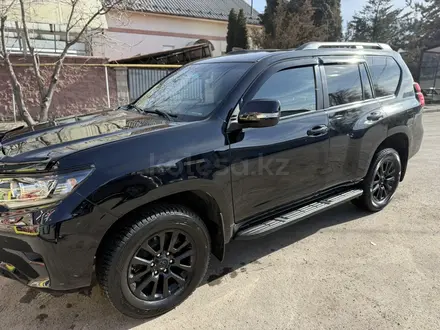 Toyota Land Cruiser Prado 2018 года за 25 000 000 тг. в Алматы – фото 3