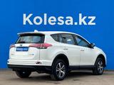 Toyota RAV4 2016 года за 10 380 000 тг. в Алматы – фото 3