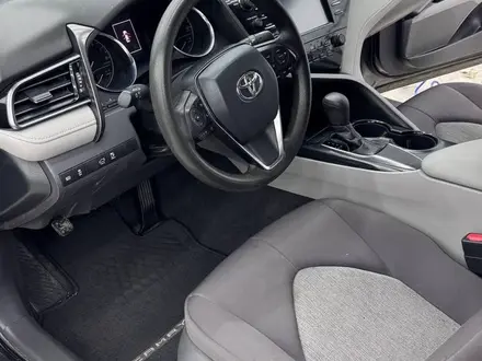 Toyota Camry 2019 года за 5 700 000 тг. в Актау – фото 6