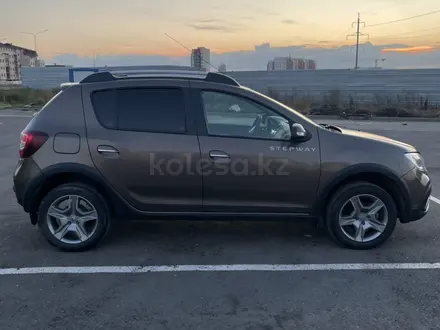 Renault Sandero Stepway 2020 года за 5 900 000 тг. в Астана – фото 7