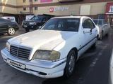 Mercedes-Benz C 220 1993 года за 1 299 999 тг. в Алматы – фото 2