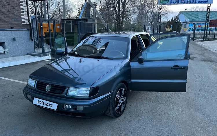 Volkswagen Passat 1997 года за 1 650 000 тг. в Уральск