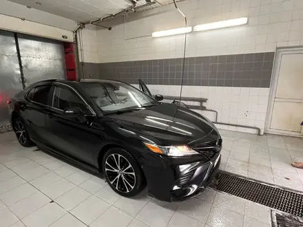 Toyota Camry 2019 года за 8 500 000 тг. в Атырау – фото 3