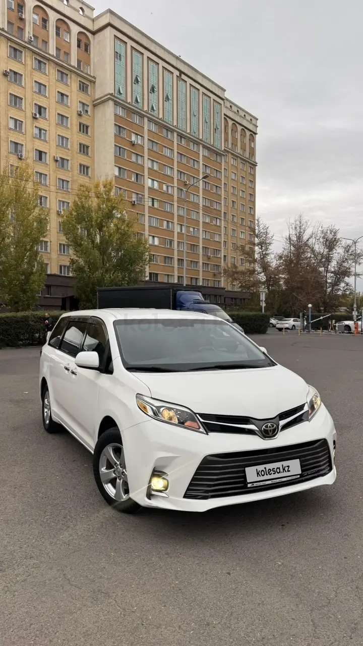 Toyota Sienna, 2017