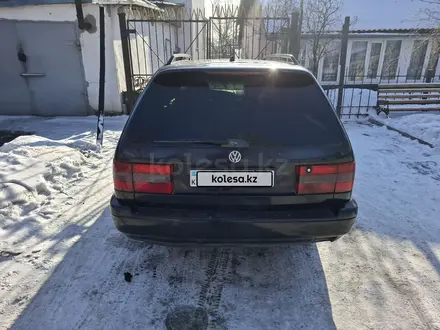 Volkswagen Passat 1995 года за 1 600 000 тг. в Караганда – фото 5