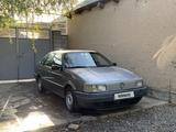 Volkswagen Passat 1993 годаүшін1 200 000 тг. в Туркестан