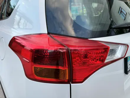 Toyota RAV4 2014 года за 11 500 000 тг. в Актобе – фото 21