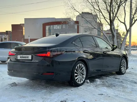 Lexus ES 250 2018 года за 24 500 000 тг. в Петропавловск – фото 8