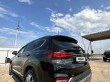 Hyundai Santa Fe 2018 года за 13 800 000 тг. в Атырау