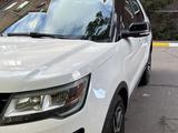 Ford Explorer 2016 годаүшін11 900 000 тг. в Петропавловск – фото 3