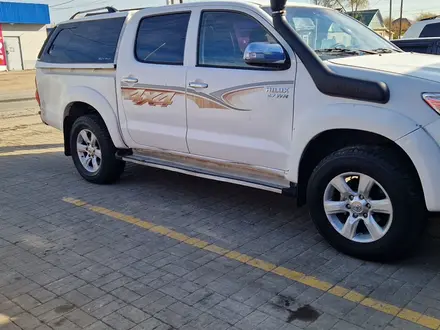 Toyota Hilux 2013 года за 8 500 000 тг. в Актобе – фото 2