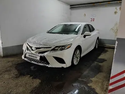 Toyota Camry 2019 года за 10 300 000 тг. в Астана