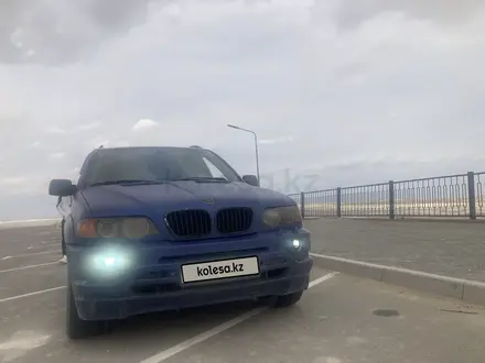 BMW X5 2000 года за 2 400 000 тг. в Актау – фото 2