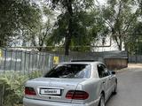 Mercedes-Benz E 320 1997 года за 3 500 000 тг. в Алматы