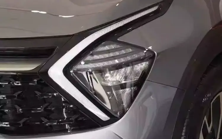 Стекло фары на Sportage за 60 000 тг. в Шымкент