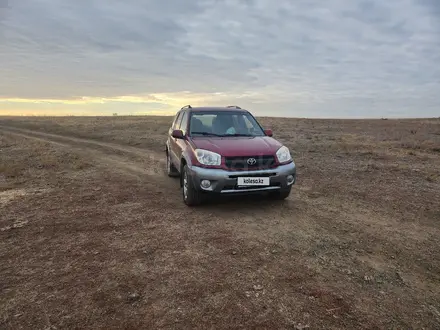 Toyota RAV4 2004 года за 4 405 000 тг. в Актобе