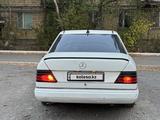 Mercedes-Benz E 230 1990 года за 1 450 000 тг. в Караганда – фото 4