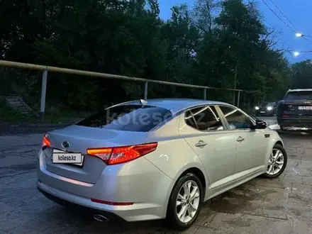 Kia K5 2010 года за 7 200 000 тг. в Алматы – фото 2